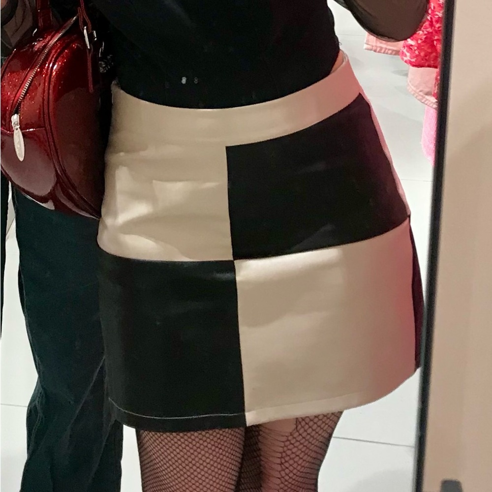 Mod 60’s Checkerboard Retro Faux Leather Mini Skirt Unique Vintage Le Lis
